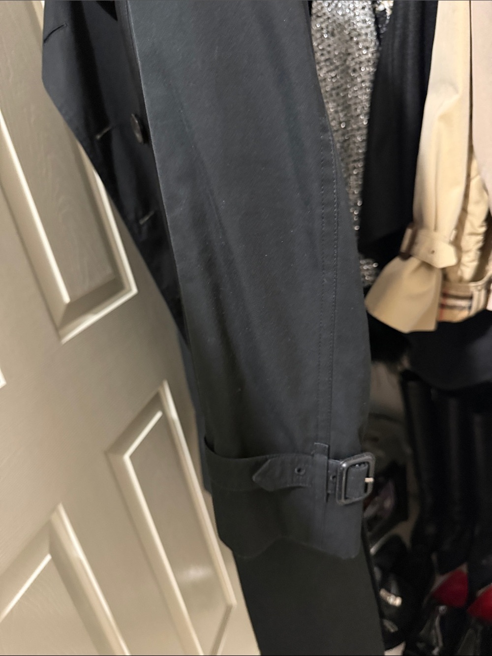 Burberry Black Double-Breasted Trench with Classic Check Lining - Picture 7 of 7